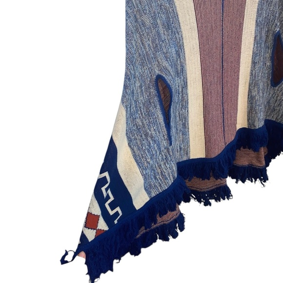 Vintage Classic Creations California Boho western Fringe Knit Poncho shawl Blue - Picture 6 of 11